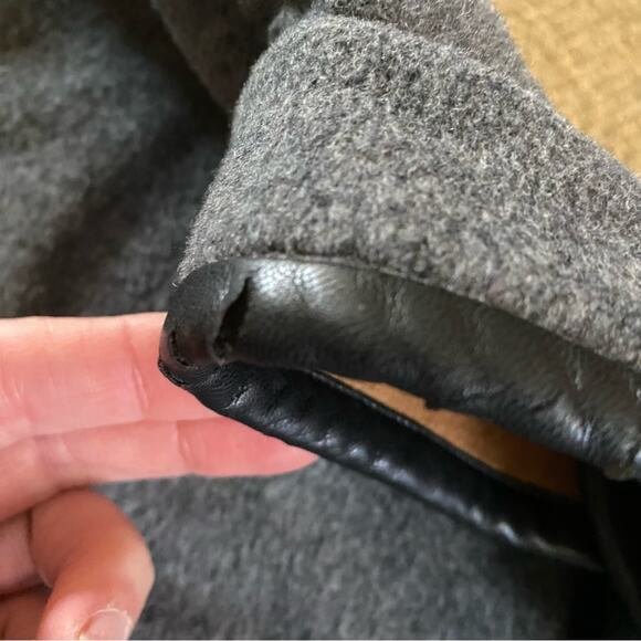 NWT (Small Flaw) J McLaughlin $345 Camel / Gray Wool Reversible Sawyer Cape XS-S - Picture 14 of 16